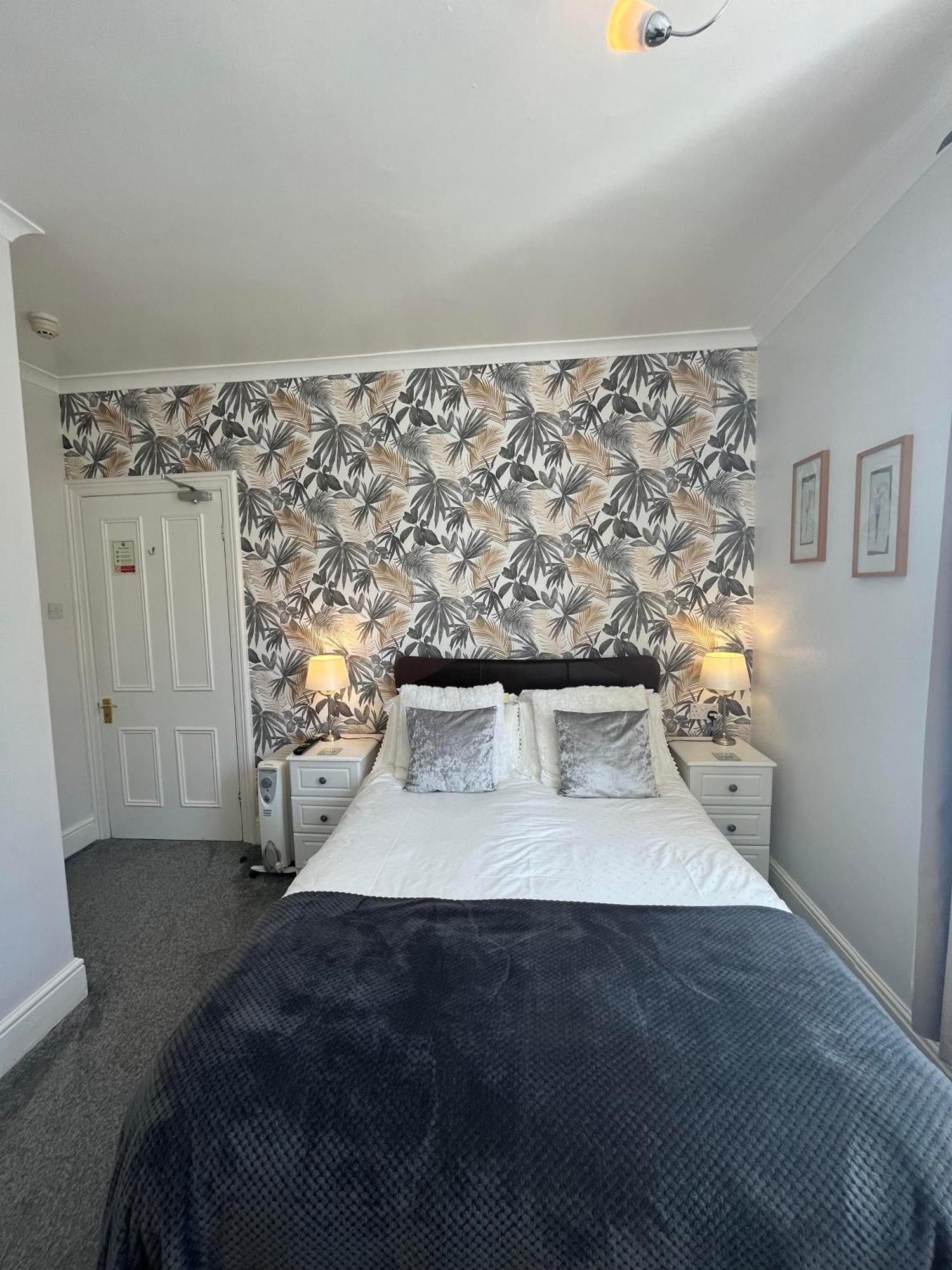 Bryn Derwen Guest House Конуи Стая снимка